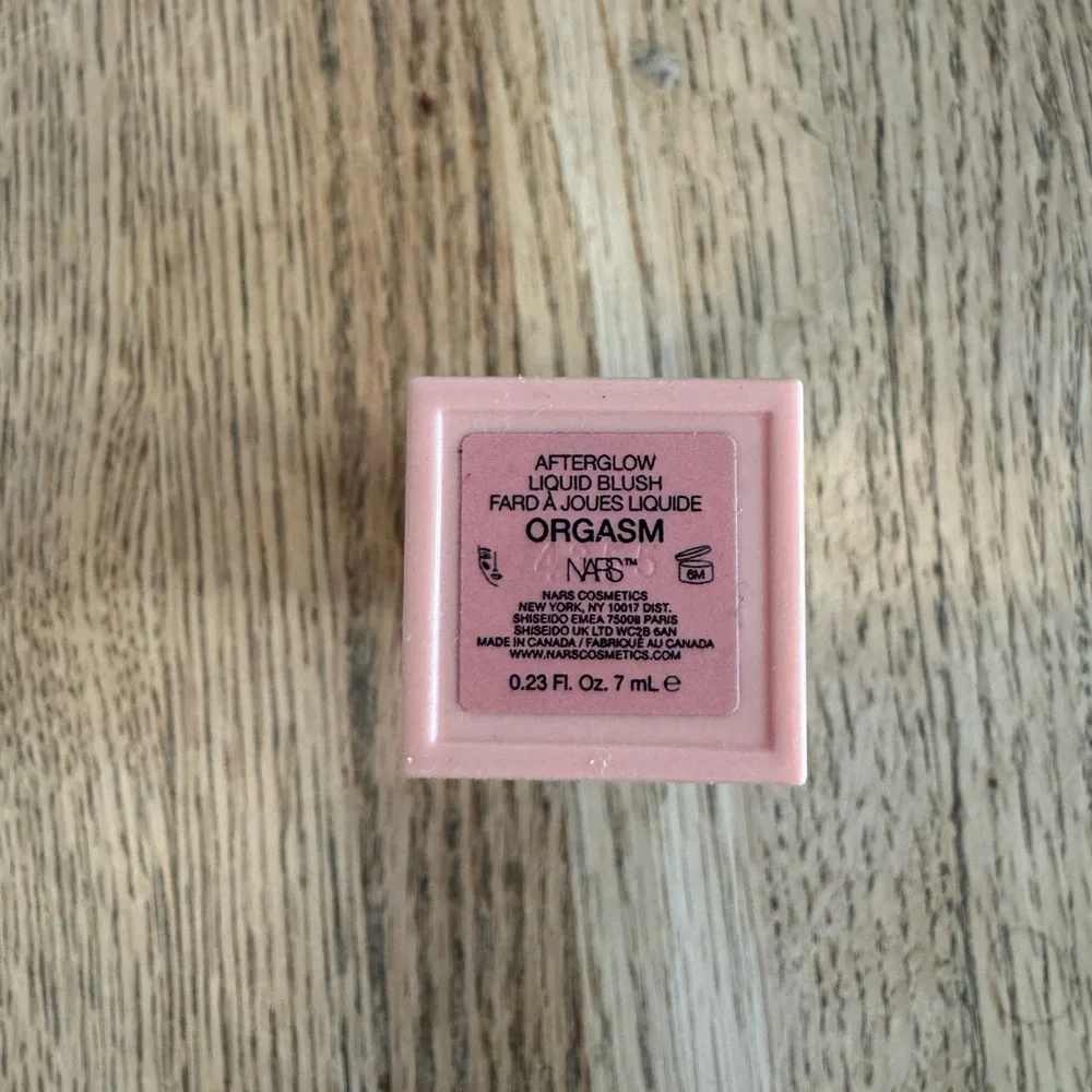 NARS Afterglow Liquid Blush in Orgasm - Picture 2 of 3